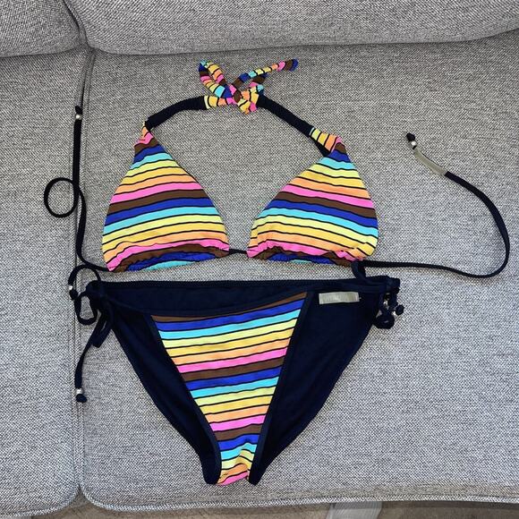 Vitamin A Sz L 2 Piece Bikini Set Reversible Black String Classic Sporty Color - Picture 1 of 7